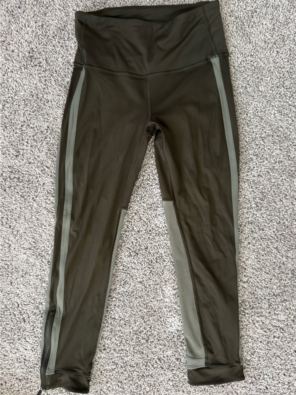 Lululemon Fast and Free High-Rise Crop 19” olive green - Size 6